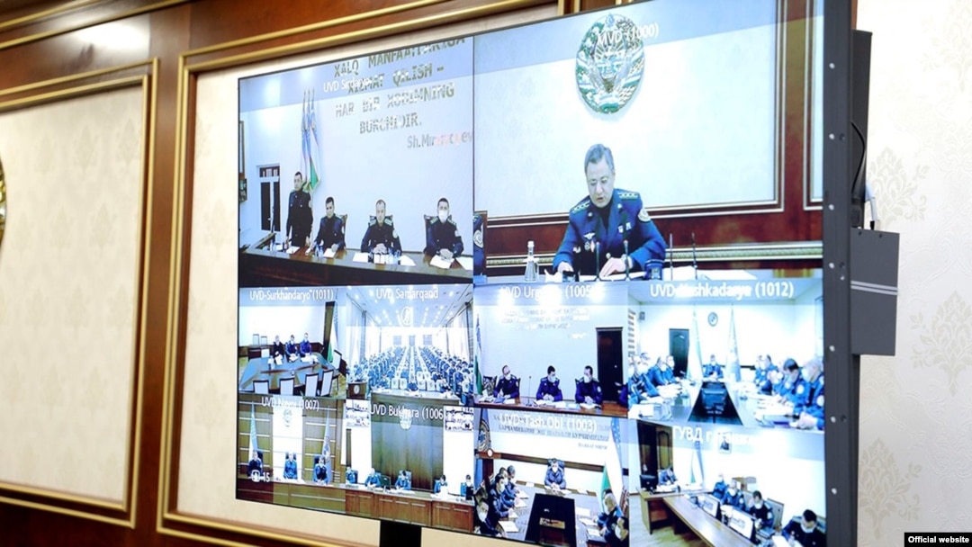 Ички ишлар вазирлигида Бутунжаҳон коррупцияга қарши курашиш куни муносабати билан йиғилиш ўтказилди. ИИВ фотосурати.