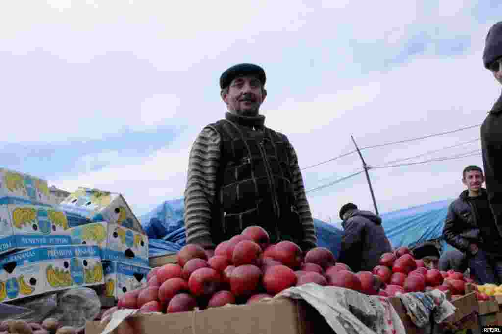 Bakının Yaşıl bazarından lövhələr #16