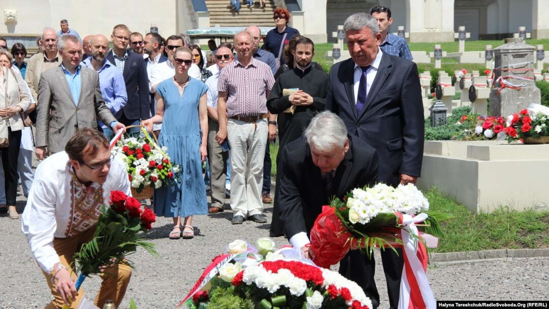 Під час вшанування пам'яті Яцека Куроня у Львові, 16 червня 2018 року