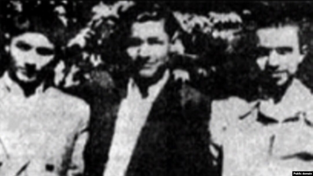  احمد قندچی، مصطفی بزرگ نیا و مهدی شریعت رضوی، شصت سال پیش، در شانزده آذر، در دانشگاه تهران جان باختند. 