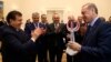 Президент Узбекистана Шавкат Мирзияев во время встречи с президентом Турции Реджепом Тайипом Эрдоганом; фото: tccb.gov.tr.