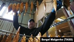 Переработка рыбы на предприятии «Звезда рыбака город Керчь», 2021 год