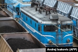 Vozovi dopremaju ugalj u termoelektranu "Nikola Tesla A" u Obrenovcu, oktobar 2023.