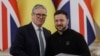 Britanski premijer Keir Starmer (lijevo) i ukrajinski predsjednik Volodimir Zelenski nakon potpisivanja "historijskog 100-godišnjeg partnerstva" u Kijevu, Ukrajina, 16. januara 2025.