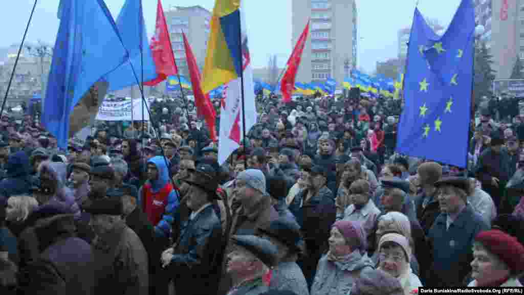 Опозиційна акція прихильників євроінтеграція збіглася із акцією регіоналів