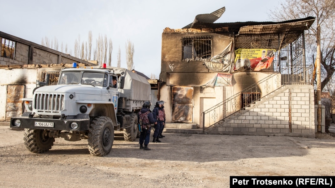 Емізік кеуделерінің фотосы