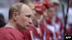 The suspended Latvian hockey players took part in a tournament that had been officially opened by Russian President Vladimir Putin. (file photo)