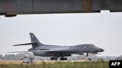 Бомбардувальник ВПС США B-1 Lancer на льотному полі бази Ферфорд на південному заході Англії, кінець вересня 2026 року