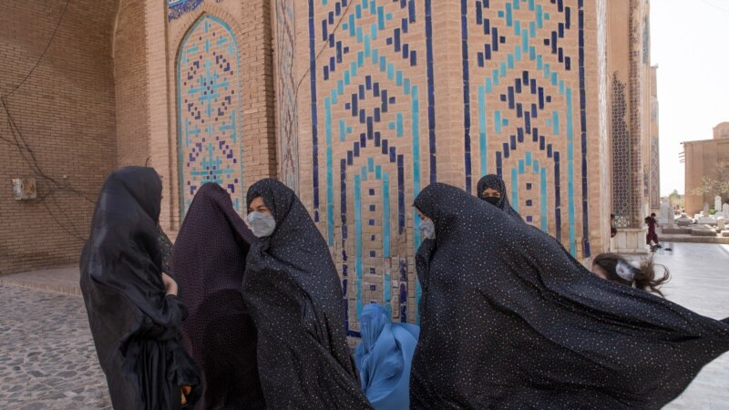 Talibanët e kthejnë Afganistanin njëzet vjet prapa
