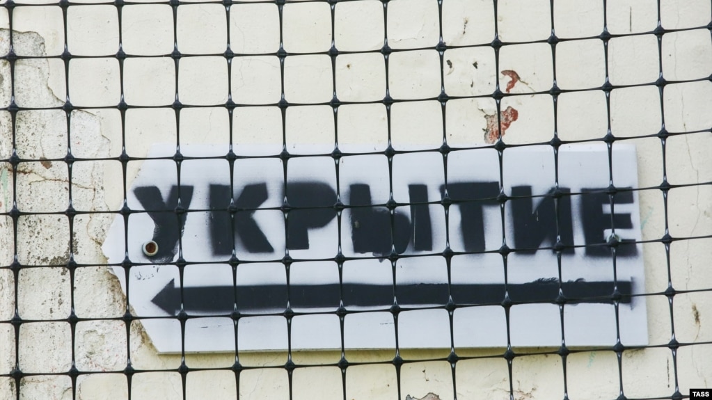 За повідомленнями телеграм-каналів, удару зазнали Бєлгородська ТЕЦ, електропідстанції та термінал «Естейт Логістик», в якому розташований склад  Ozon