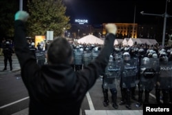 Protestë në Parlamentin Serb, 2 nëntor 2025.