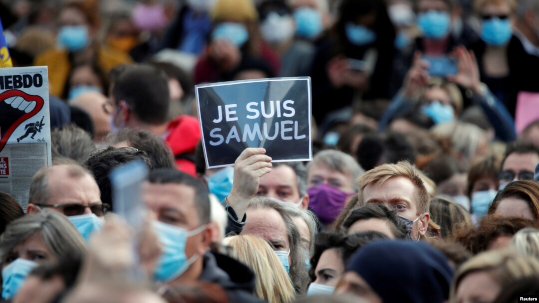  Manifestație în memoria profesorului Samuel Paty, victima unui atentat, Paris, 18 octombrie 2020