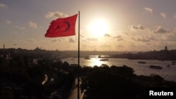 Флаг Турции, иллюстративное фото