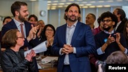 ԱՄՆ - The New York Times-ի խմբագրակազմը ծափերով ողջունում է Պուլիցերյան մրցանակ ստանալու լուրը, Նյու Յորք, 10-ը ապրիլի, 2017թ․