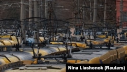 რუსეთის მხრიდან დრონებით თავდასხმის შედეგად ელექტროენერგიის მიწოდების შეწყვეტის გამო გაჩერებული ტრამვაი ოდესის დეპოში. 17 დეკემბერი (საილუსტრაციო ფოტო)