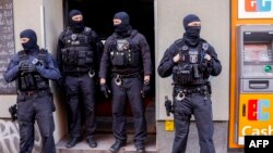 Nemačka policija u jednoj od prethodnih racija, ilustrativna fotografija