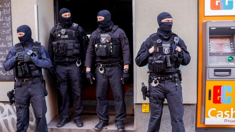 Racije u prostorijama zabranjene salafističke organizacije u Nemačkoj
