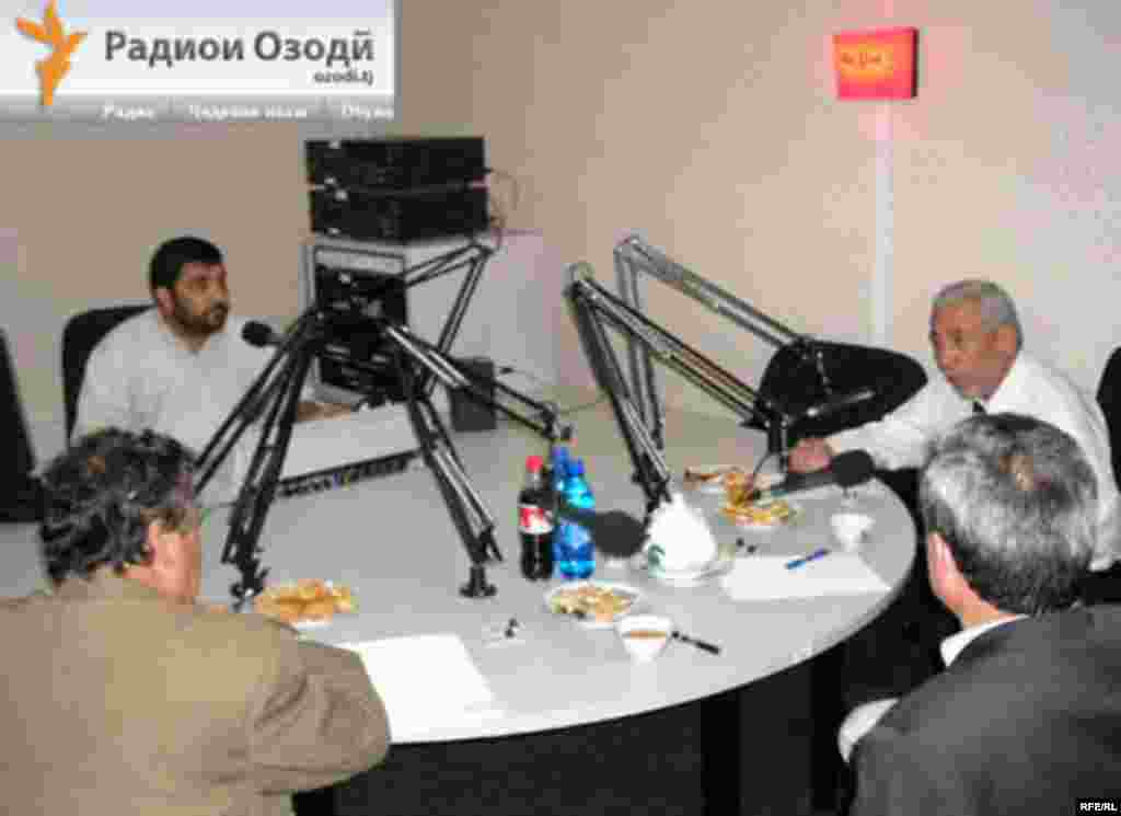 Tajikistan - Live Talk Show in the Tajik Service Studio - Generic, undated - Live Talk Show in the Tajik Service Studio - Generic