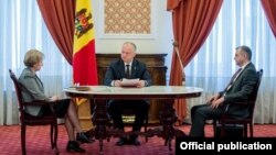 Președintele Igor Dodon, președinta parlamentului Zinaida Greceanîi și premierul Ion Chicu, 30 martie 2020