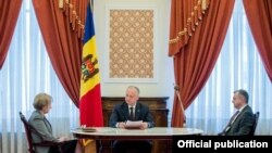 Președintele Igor Dodon, președinta Parlamentului, Zinaida Greceanîi, și prim-ministrul Ion Chicu