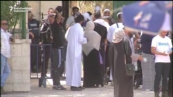 Palestinians Cheer As Israel Relaxes Jerusalem Mosque Security