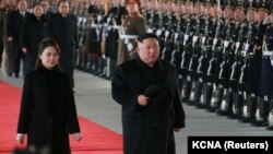 Kim Jong Un həyat yoldaşı Ri Sol Ju ilə Çinə yola düşür