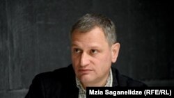  არმაზ ახვლედიანი