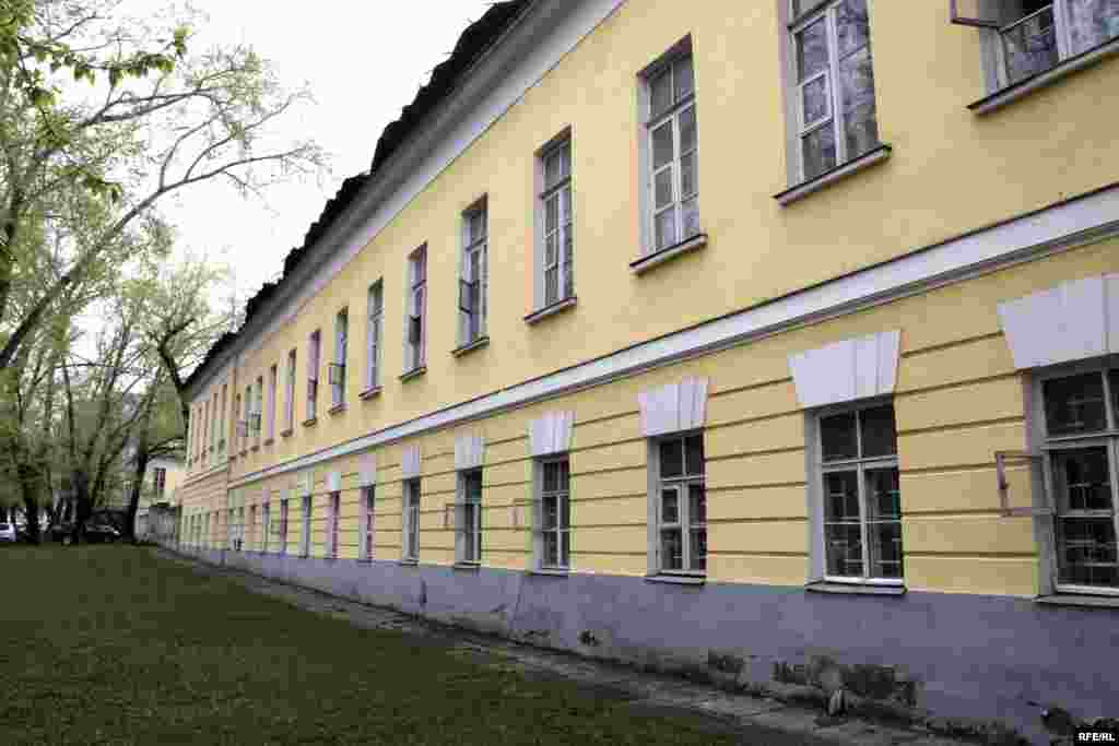 Сейчас в ней располагается городская клиническая больница №24