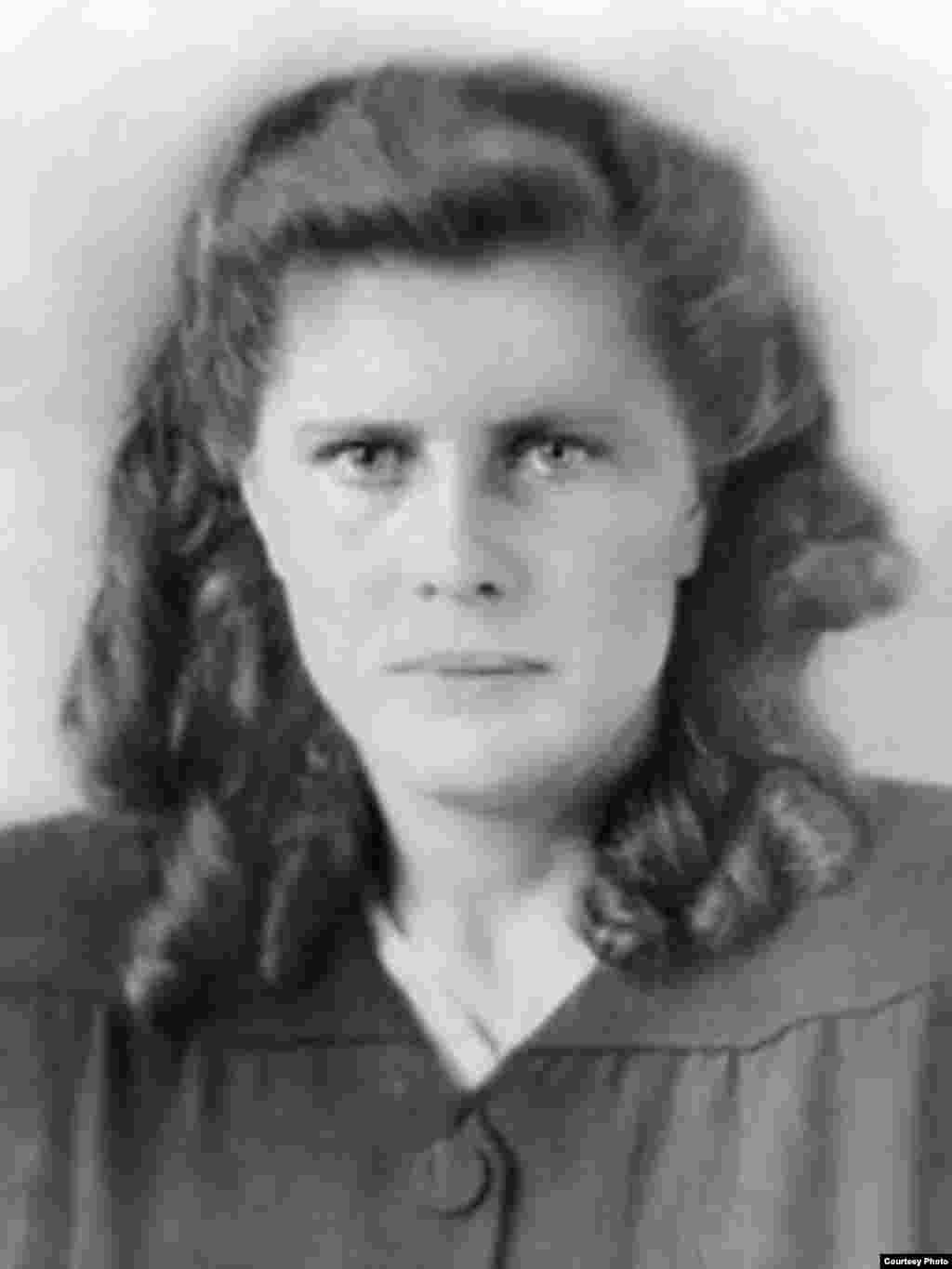 Eugenia Garbovschi, deportată în regiunea Amur - Eugenia Garbovschi, Amur reg., 1955