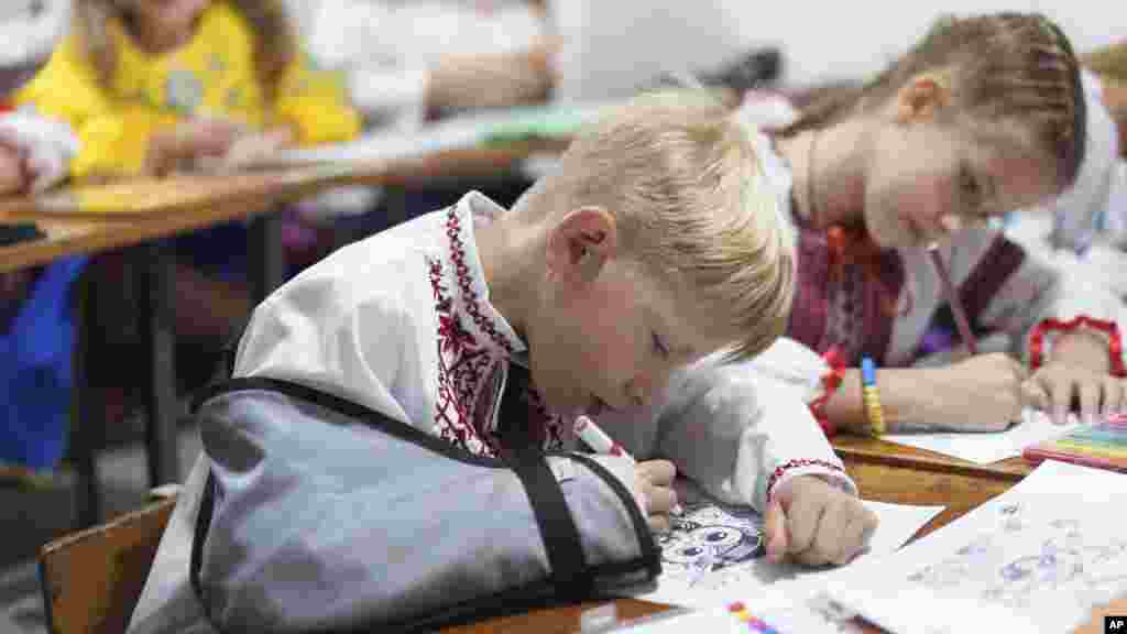 Idén az első osztályt mindössze heten kezdték el itt. A térségből sokan menekültek el a háború kezdete óta