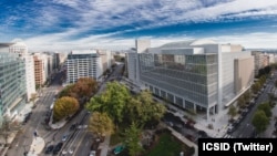 Sediul ICSID din Washington, clădirea în care se judecă dosare care ar putea lăsa bugetul public fără miliarde de euro. Deciziile judecătorilor comerciali nu mai pot fi schimbate decât dacă se descoperă fapte grave de corupție ale acestora. Sursă foto: ICSID