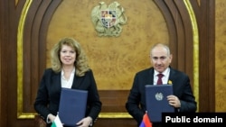 Բուլղարիայի նախագահ Իլիանա Յոտովան և ՀՀ վարչապետ Նիկոլ Փաշինյանը, մայիսի 3, Երևան