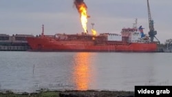 Türk LPG gämisiniň ot alýan pursady