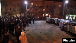 Armenia - Protesters clash with riot police near the Russian consulate in Gyumri, 15Jan2015.