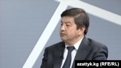 Parliament deputy Akylbek Japarov admits that some politicians may push for tax breaks to benefit their businesses. 