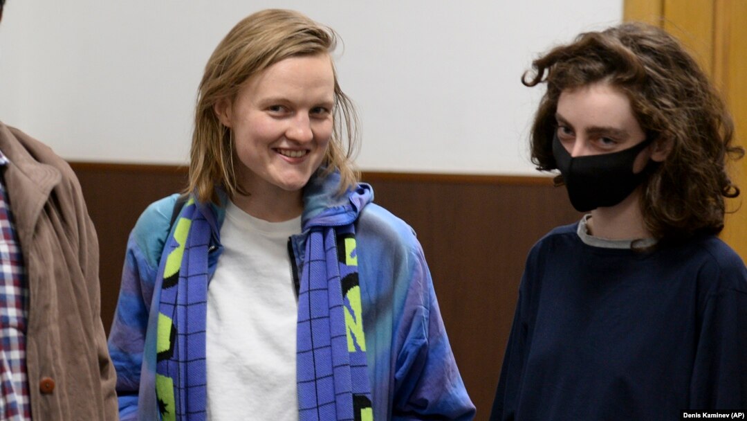 Natalya Tyshkevich (left) and Alla Gutnikova wait for a court session in Moscow on April 14.