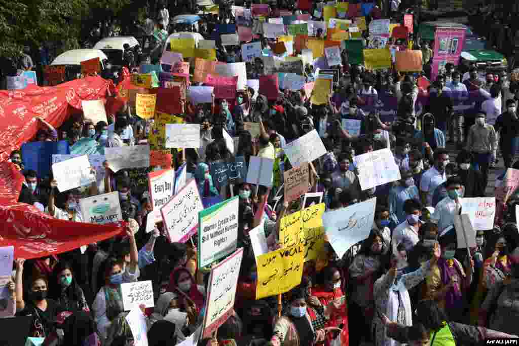 Demonstracije u Pakistanu povom obilježavanja Međunarodnog dana žena.