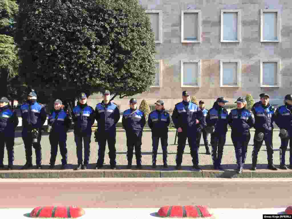 Forca të shtuara të policisë në kuadër të përgatitjeve për protestën e opozitës në Tiranë.&nbsp;