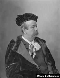 Чарльз Фредерик Уорт, британский дизайнер