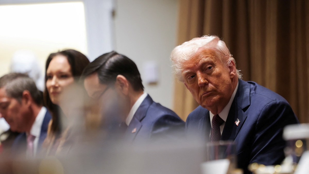 Трамп прокоментував заяву Зеленського щодо ймовірного інформаційного впливу РФ на представників Білого дому Трамп прокоментував заяву Зеленського щодо ймовірного інформаційного впливу РФ на представників Білого дому