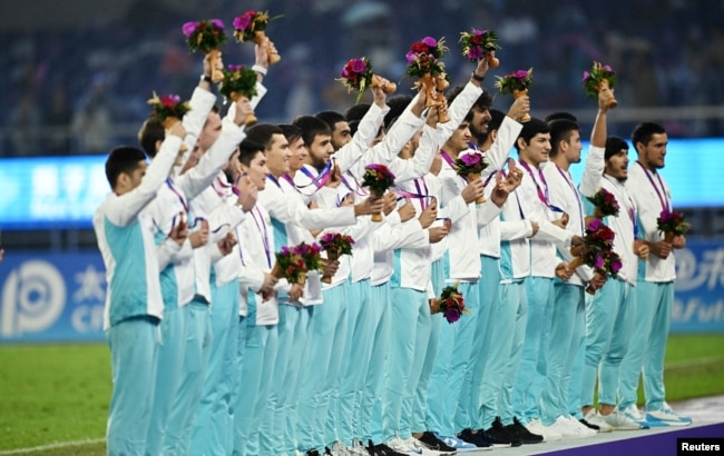 Өзбекстан құрамасы Азия ойындарында қола медаль алған сәт. Қытай, 7 қазан, 2023 жыл.