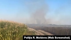 Câmp agricol arzând la Talmaza, Ștefan Vodă, după explozia unei drone, 19 august 2026