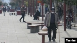 Pedestrians in Rasht, capital of Gilan Province. FILE PHOTO