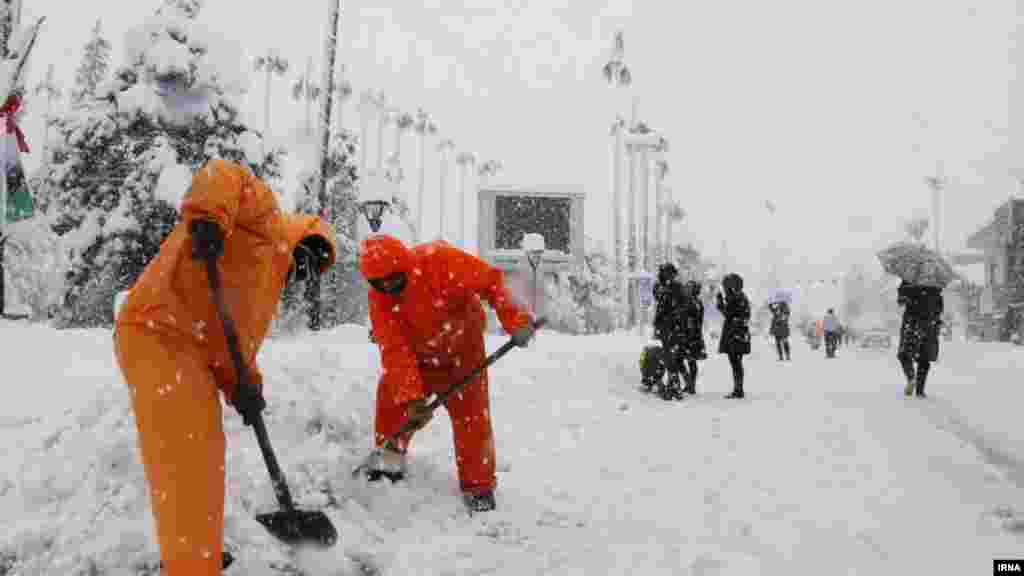 The slippery conditions made driving difficult in Iran&#39;s Mazandaran Province.