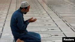 Рамазан е време за пост, богослужба и милосрдие.