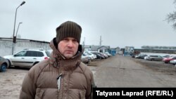 Леонид Развозжаев на выходе из колонии в Красноярске. 7 апреля 2017 года. 