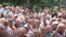 Protest la Chișinău: „Înconjurăm Parlamentul”