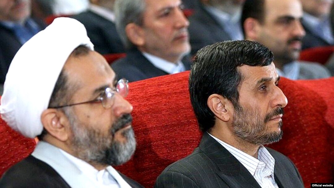حیدر مصلحی (چپ)، وزیر اطلاعات جمهوری اسلامی ایران در فهرست جدید تحریم های اتحادیه اروپا قرار گرفته است.