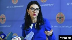 Արփինե Հովհաննիսյան, արխիվ