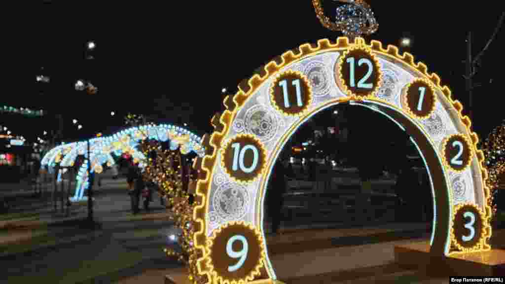 Новогодние инсталляции на площади им. Куйбышева